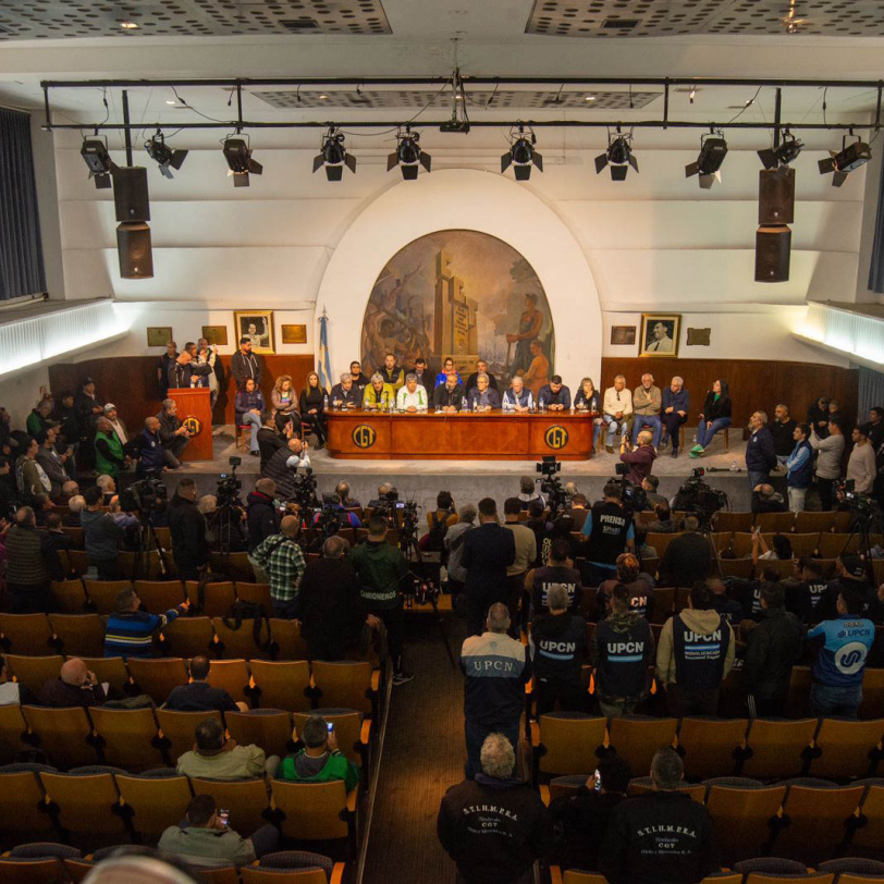 Conferencia de prensa de la CGT durante el Paro General del 9 de Mayo