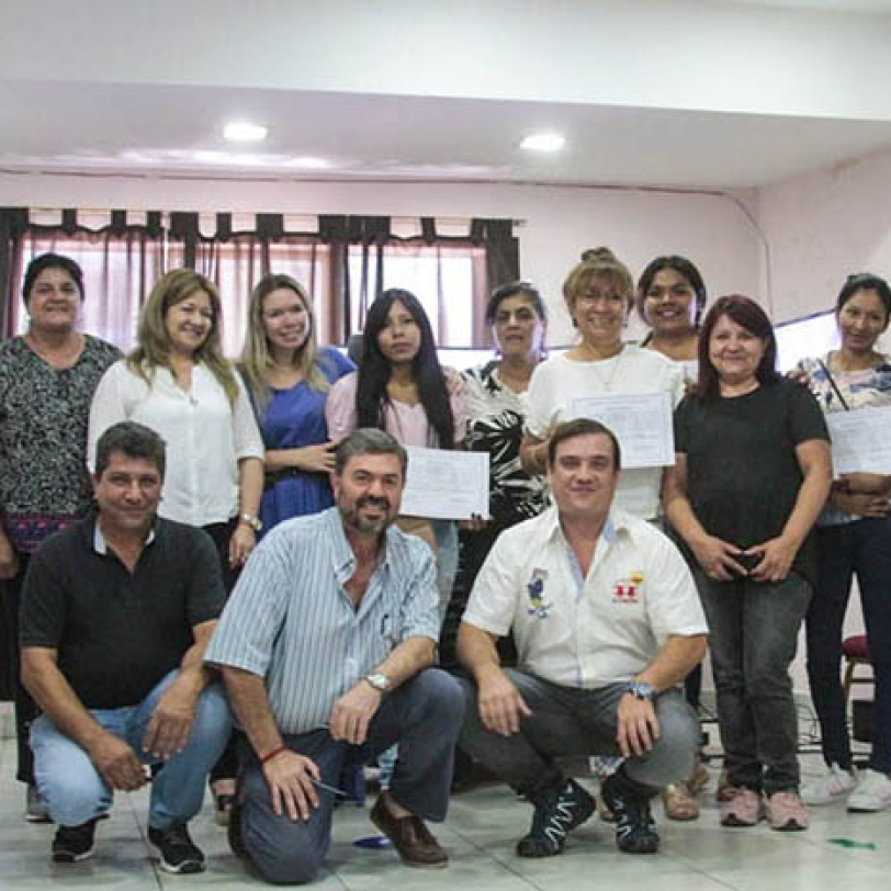 Curso de manejo de camiones de larga distancia para mujeres / Sindicato de Jujuy