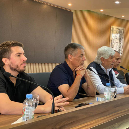 Reuni&oacute;n en la Sede Central