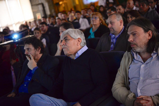 Proyección de la película &quot;Evita Jirones de mi Vida&quot; en el Sindicato de Camioneros con la participación de Felipe Pigna.