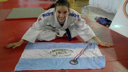 Dos medallas de oro en judo para una representante de Camioneros