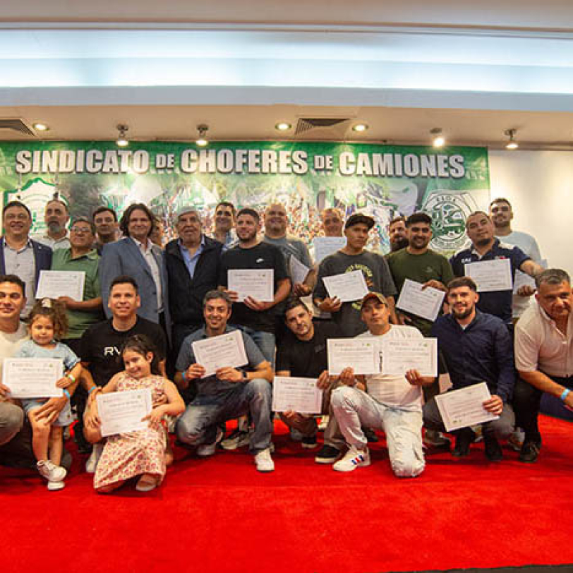 Entrega de diplomas / Rama Remolques Mecánicos